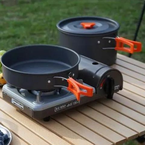 Casseroles camping- poignées en plastique isolé