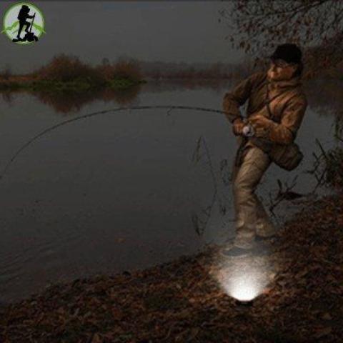 LAMPE_LED_SANS_FIL-Camp_Lampe-pour_la_peche