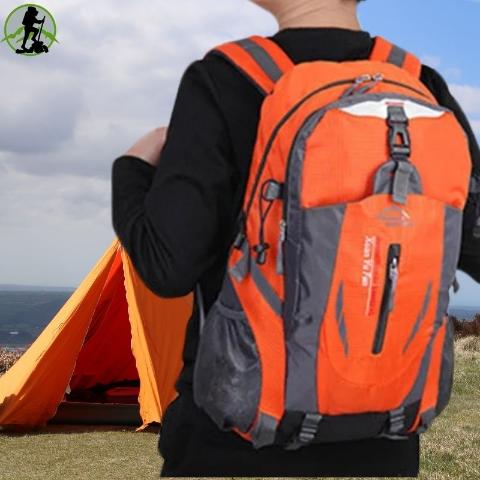 Sac_a_dos_-_MountaXplore_-Orange-pour_ranger_votre_equipement_de_camping