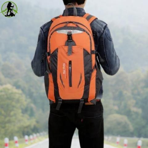 Sac_a_dos_MountaXplore-Orange-randonneur