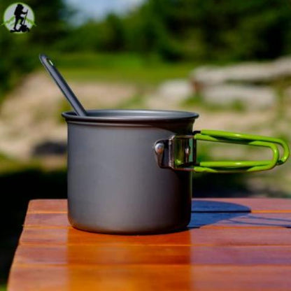casserole_camping_Cuisine_Nomade_1-2_personnes_Vert-repas_exterieur