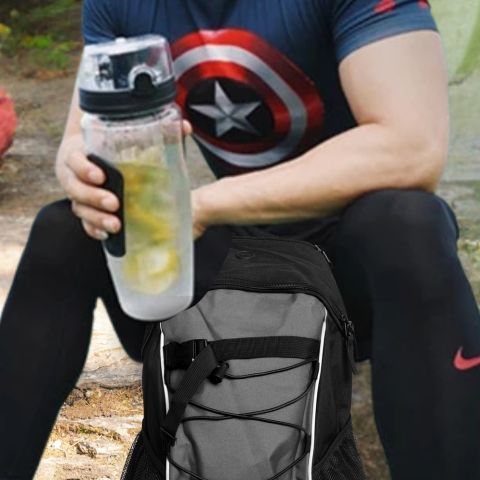 gourde en plastique Infusefruits_pour randonneur et camping